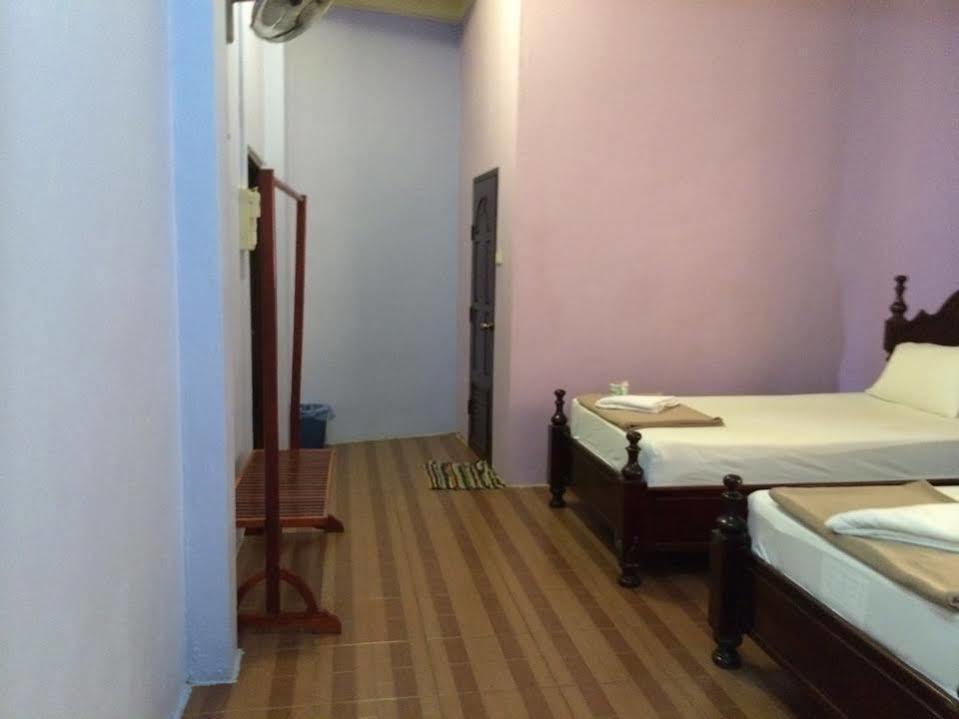 Soutjai Guesthouse & Restaurant Vang Vieng Eksteriør bilde