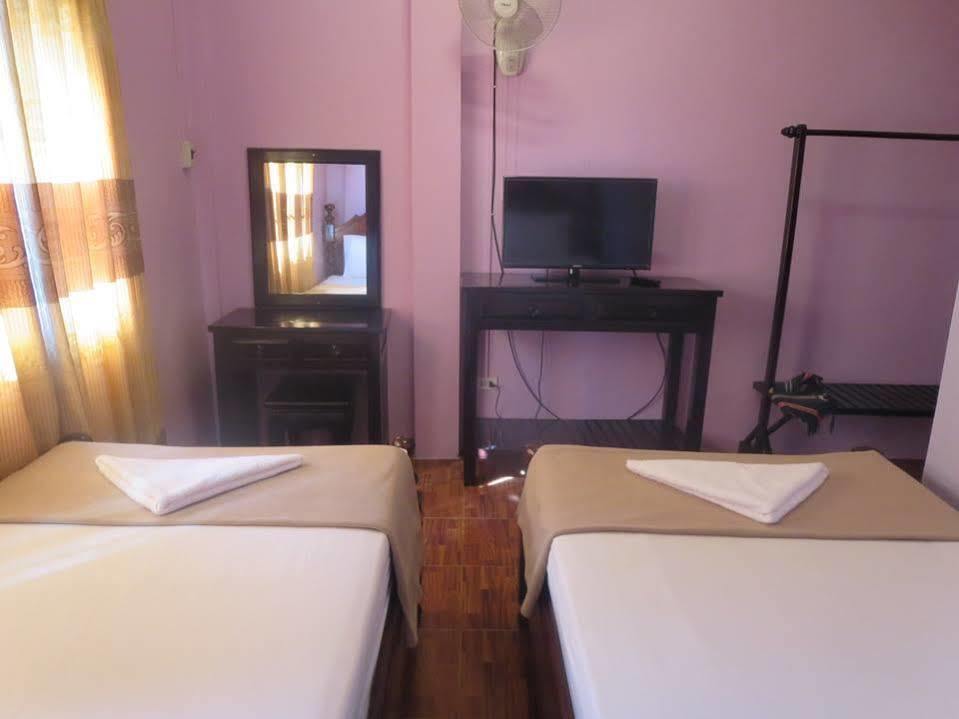 Soutjai Guesthouse & Restaurant Vang Vieng Eksteriør bilde